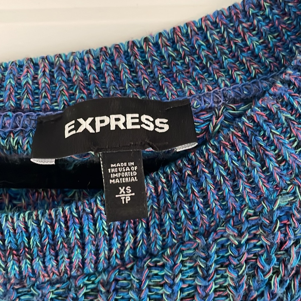 Express Sweater - Picture 6 of 6